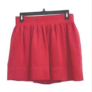 FOREVER 21 FUCHSIA PLATED FULLY LINED MINI SKIRT SIZE M